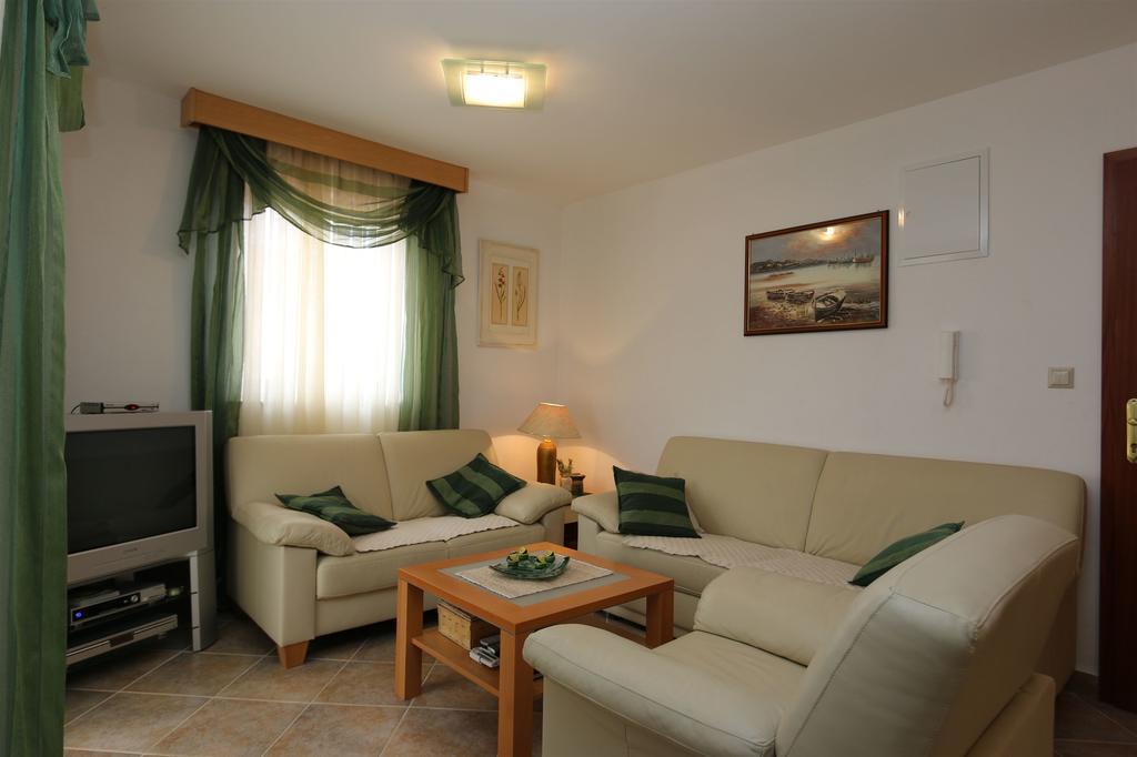 Apartment Bensak Klimno Exterior foto