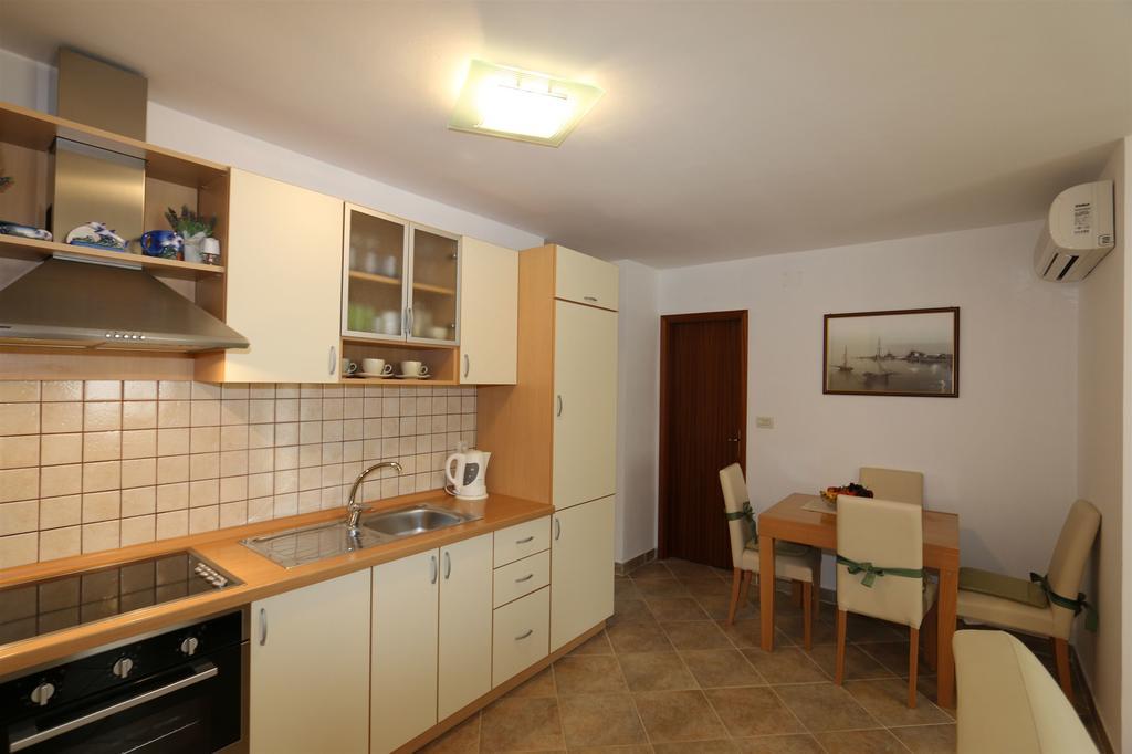 Apartment Bensak Klimno Exterior foto